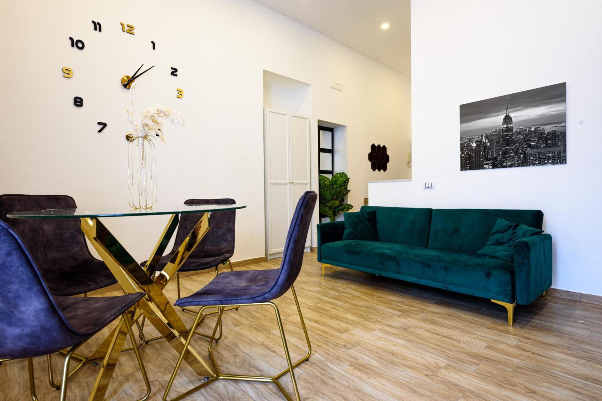 Luxury Apartment In Central City เนเปิลส์ ภายนอก รูปภาพ
